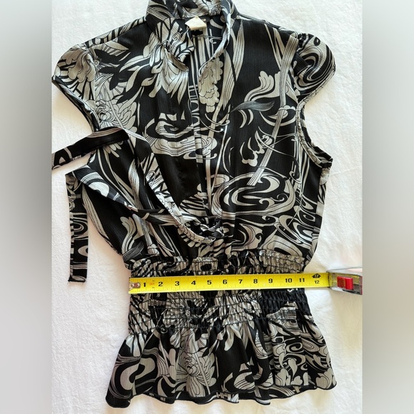 Black/Silver floral pattern top - Picture 6 of 15